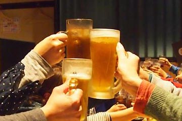 新鮮「朝挽きの若鶏」+ 8時間煮込んだ「鶏がら白湯スープ」= 絶品!鶏料理